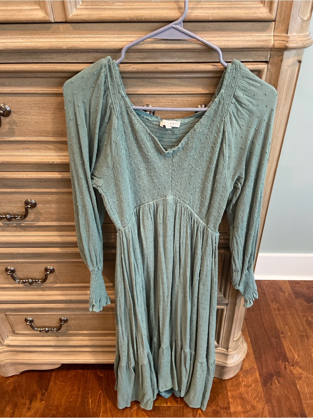 Baltic Born Women's Sage Green Long Sleeve V-neck Midi Dress | Size S